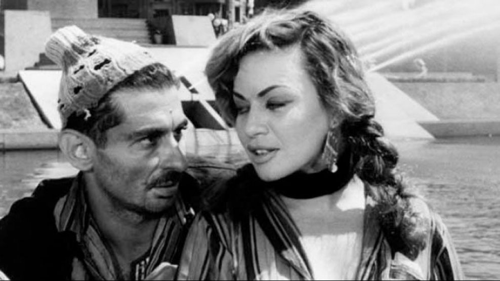 فيلم باب الحديد