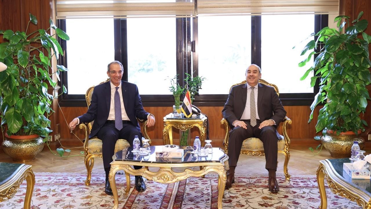 صورة من اللقاء