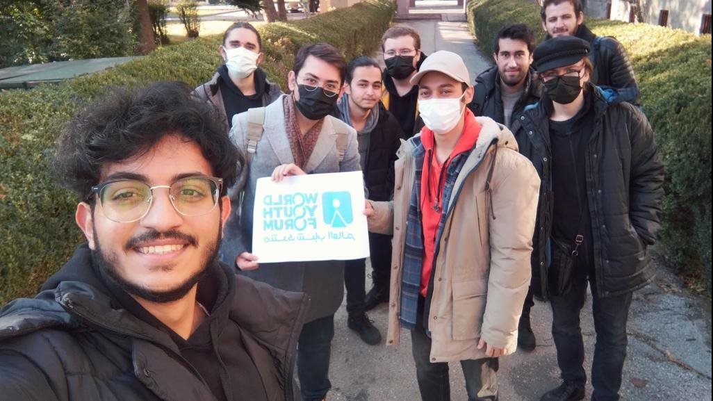شباب الدارسين بالخارج 