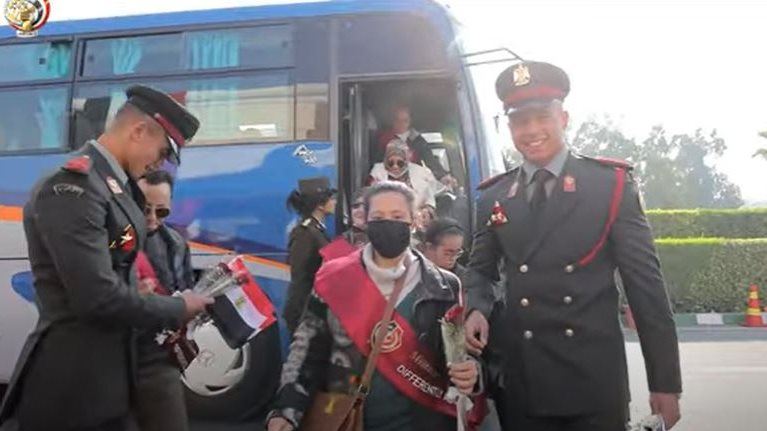 أبطال قادرون باختلاف