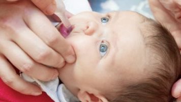 صورة ارشيفية - تطعيم ضد شلل الاطفال