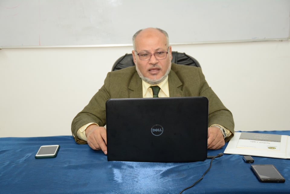 الدكتور إبراهيم الهدهد