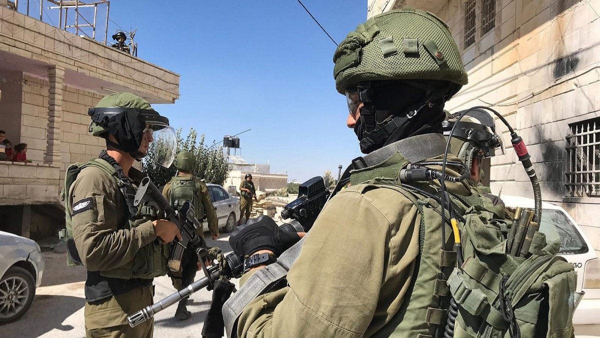إصابة فلسطينيين في مواجهات مع الجيش الإسرائيلي في نابلس