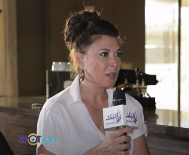 الفنانة أنوشكا