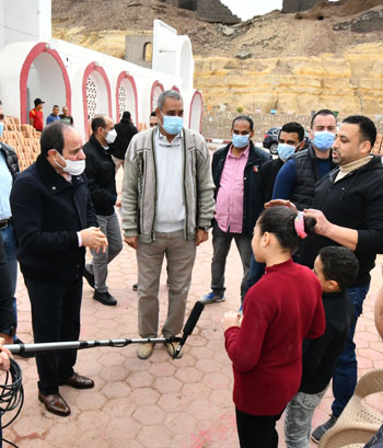 الرئيس السيسي يتفقد مشروع تطوير القاهرة التاريخية