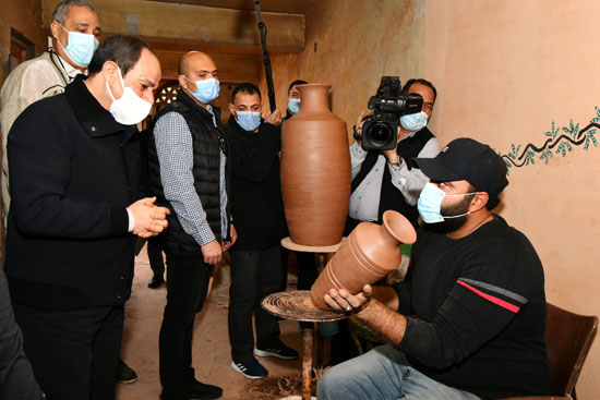 الرئيس السيسي يتفقد مشروع تطوير القاهرة التاريخية