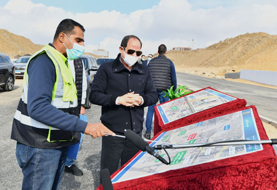 الرئيس السيسي يتفقد مشروع تطوير القاهرة التاريخية