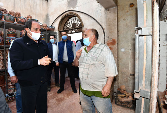 الرئيس السيسي يتفقد مشروع تطوير القاهرة التاريخية