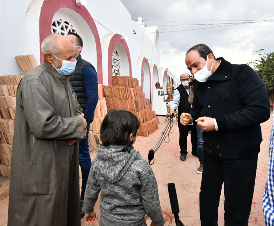 الرئيس السيسي يتفقد مشروع تطوير القاهرة التاريخية