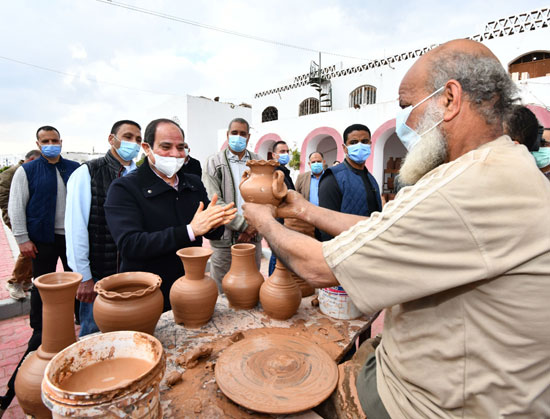 الرئيس السيسي يتفقد مشروع تطوير القاهرة التاريخية