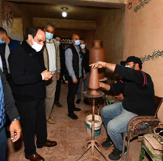 الرئيس السيسي يتفقد مشروع تطوير القاهرة التاريخية