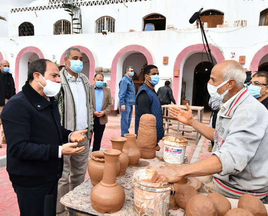 الرئيس السيسي يتفقد مشروع تطوير القاهرة التاريخية