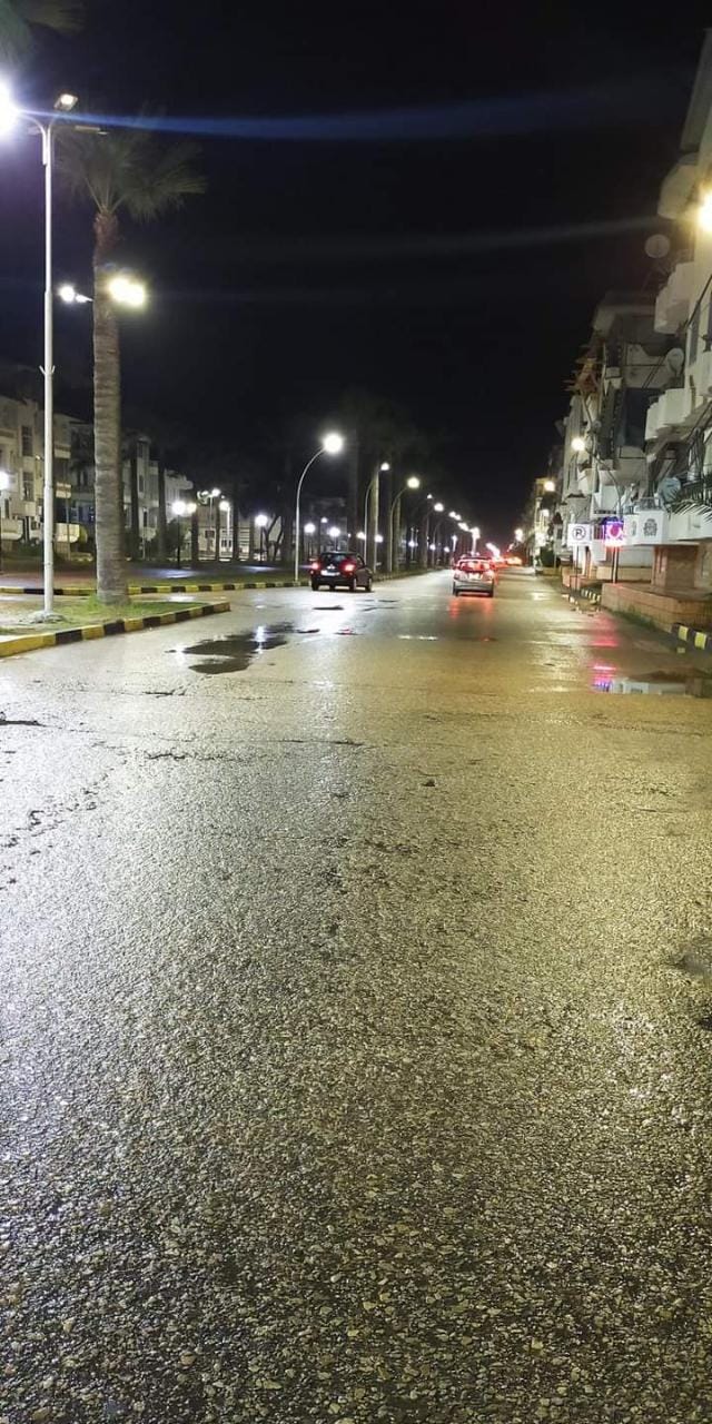 الأمطار في الشوارع 