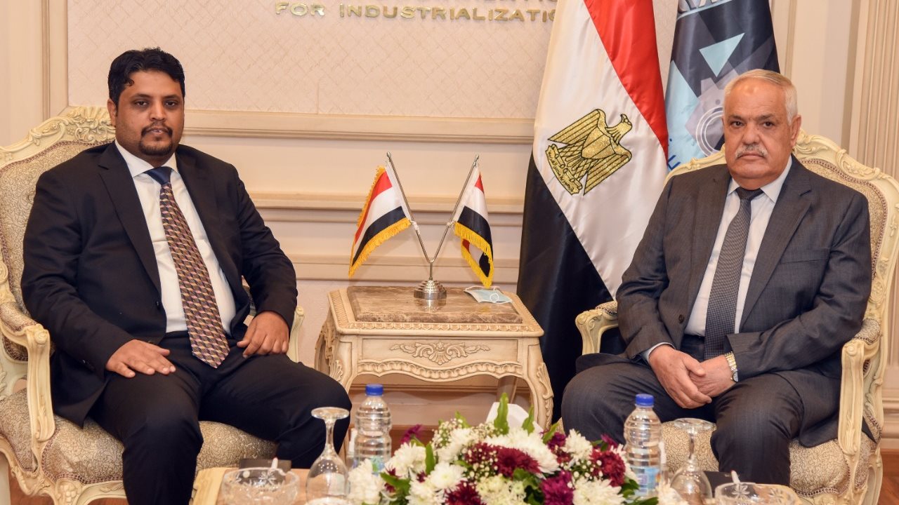 رئيس الهيئة العربية للتصنيع ووزير الكهرباء اليمني