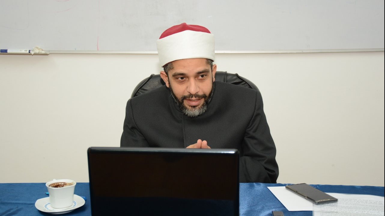 أمين الفتوى :منع المرأة من العمل مخالف لموقف الإسلام 