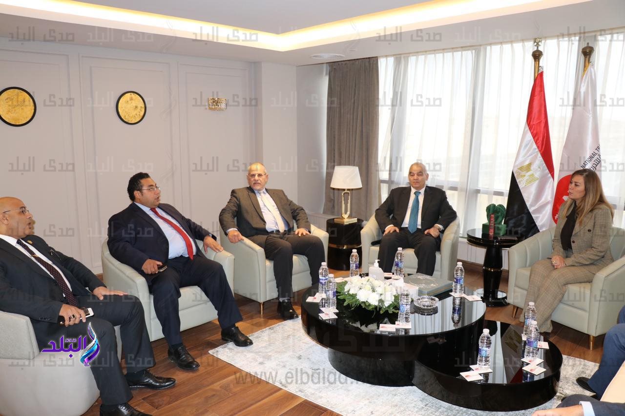 c614b8f0-d294-4db9-bafa-074b3b3bbc8f