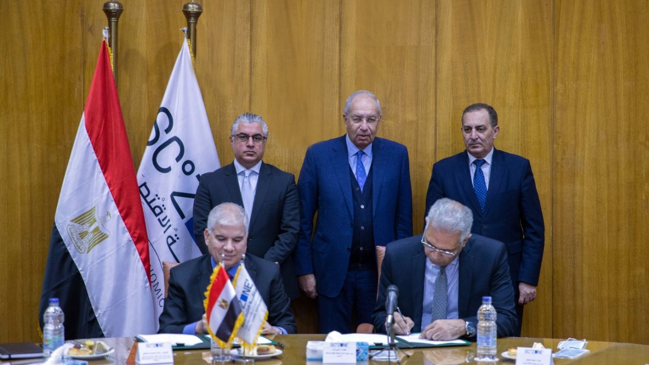 خلال الاتفاقية 