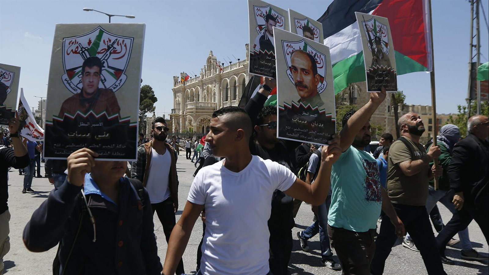 الأسرى الفلسطينيون يواصلون خطوات احتجاجية رفضا لسياسات مصلحة