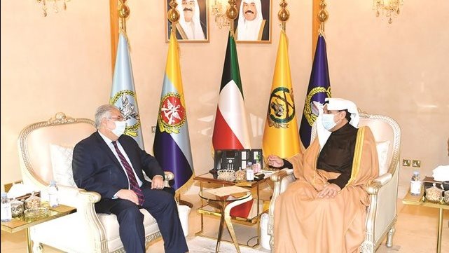 وزير الدفاع الكويتي والسفير المصري