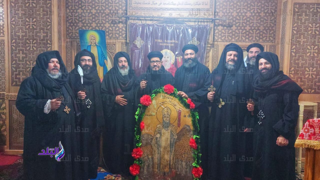 الاقباط يحتفلون بعيد استشهاد الأنبا أمونيوس بدير الشهداء 