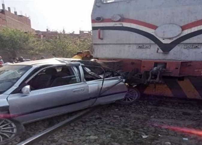 تصادم قطار بسيارة