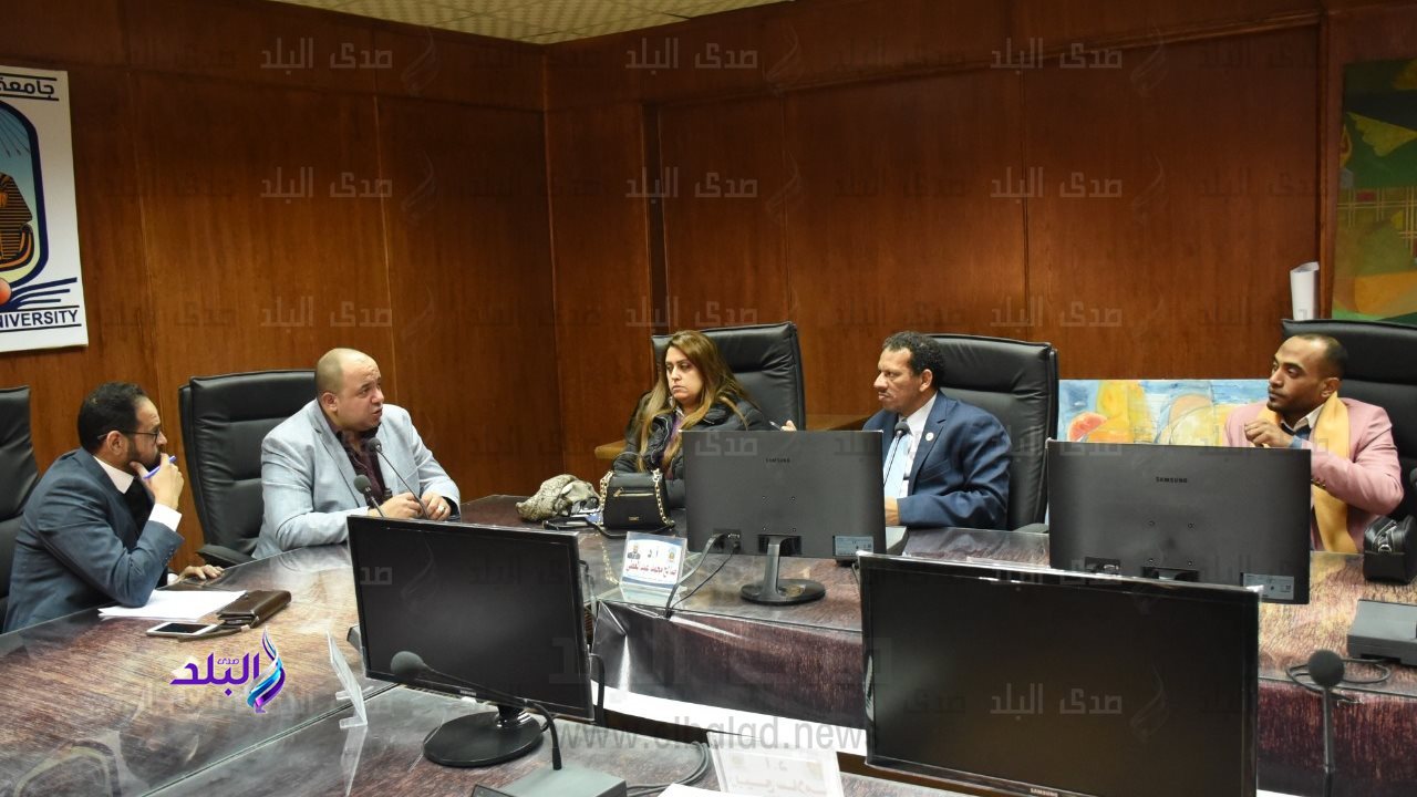 رئيس جامعة الأقصر يستقبل وفد مكتب برنامج الاتحاد الأوروبي 