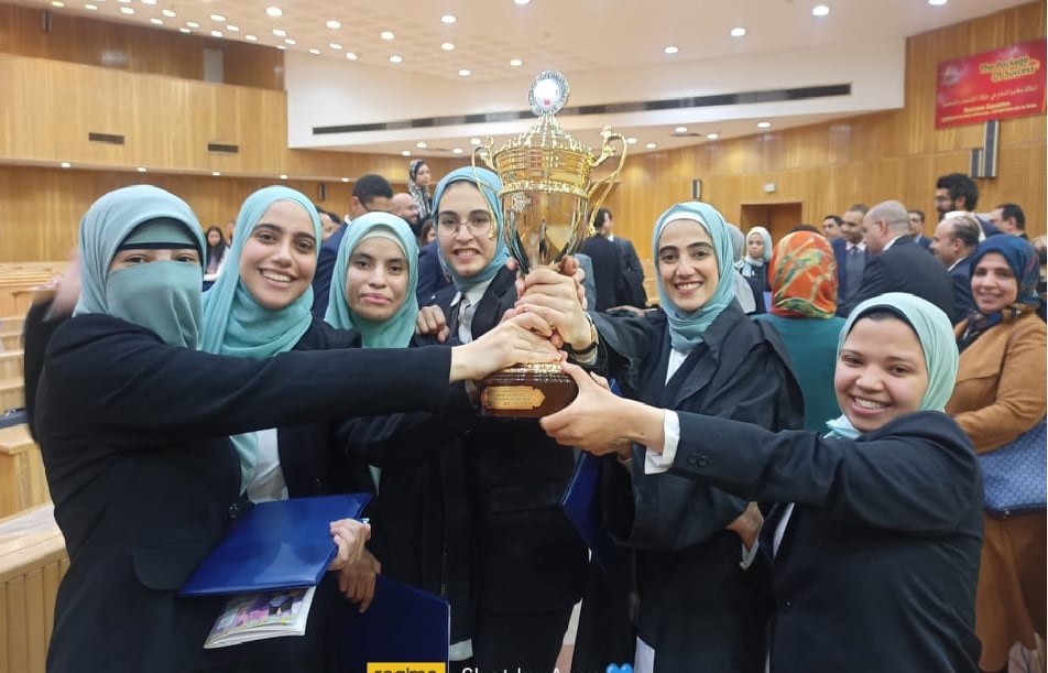 طالبات الأزهر يفزن على 5 جامعات في مسابقة المحاكمة الصورية