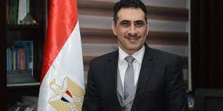 محمود السعيد عميد كلية اقتصاد وعلوم سياسية جامعة القاهرة