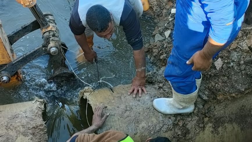 اصلاح خط المياه  اصلاح خط المياه