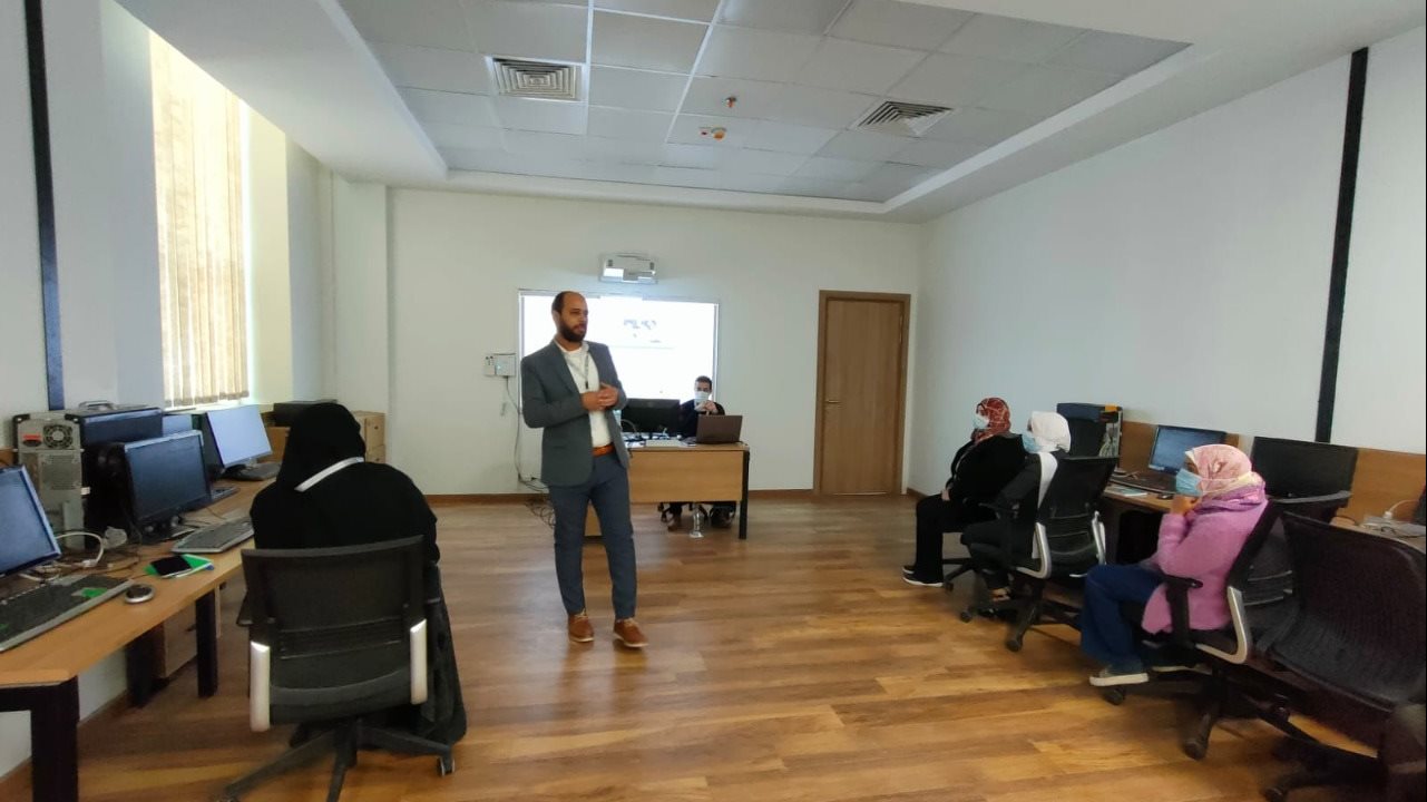 جامعة عين شمس 