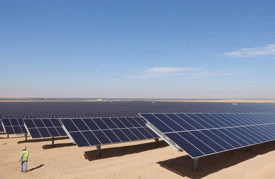 ألواح الطاقة الشمسية