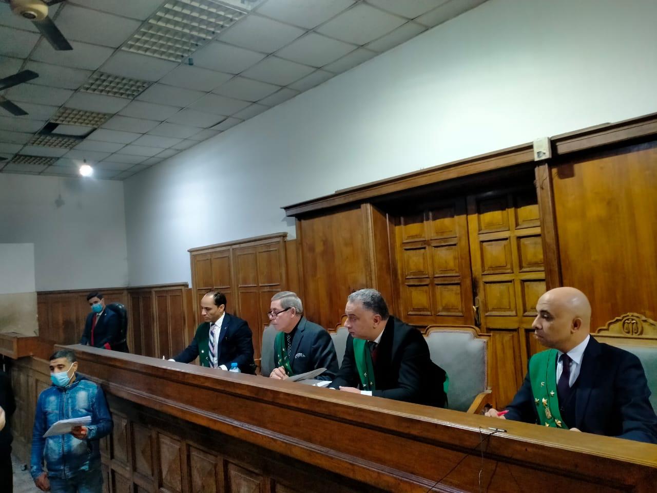 هيىة المحكمه اثناء النطق بالحكم