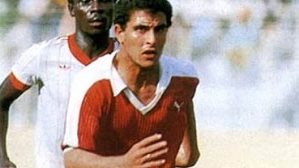 طاهر أبو زيد لاعب الأهلي السابق