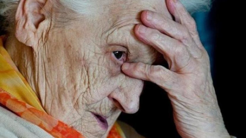 dementia-2732017-007