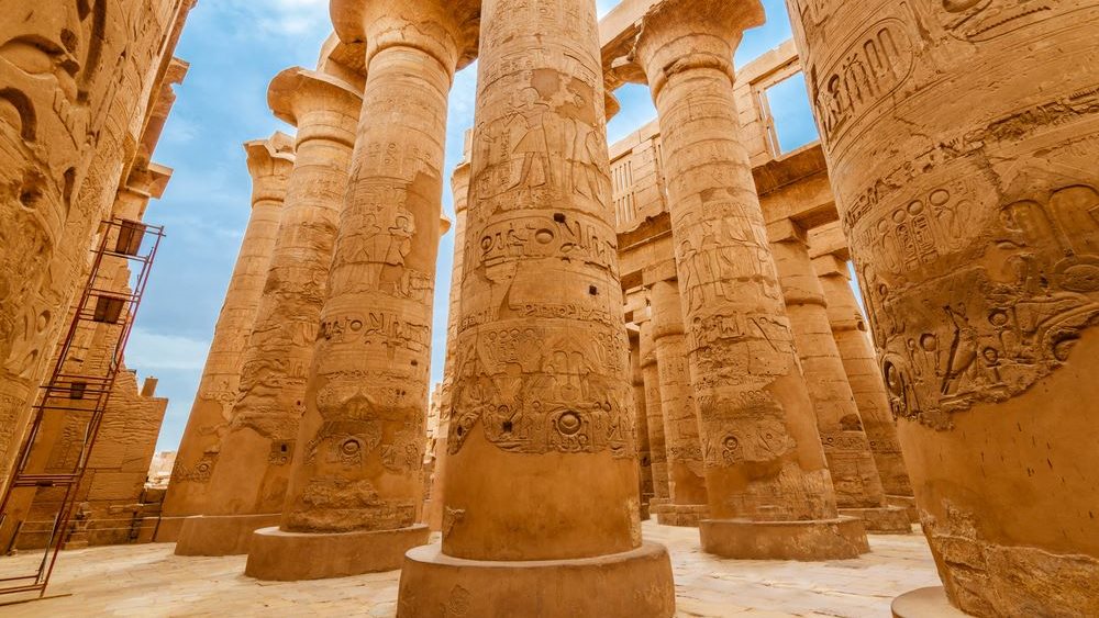 قاعة الأعمدة في معبد الكرنك