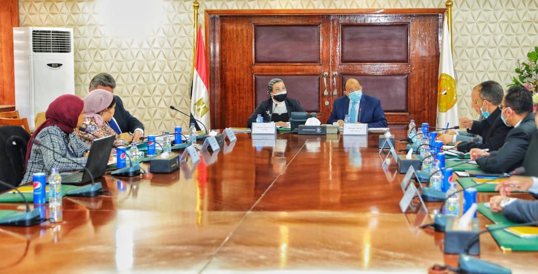 وزيرا التنمية المحلية والبيئة 
