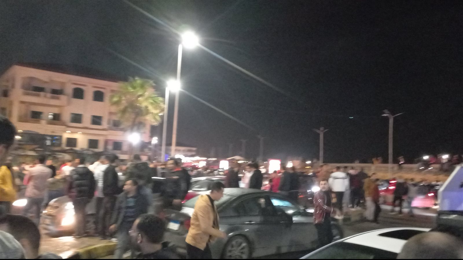 أهالي دمياط على سواحل راس البر 