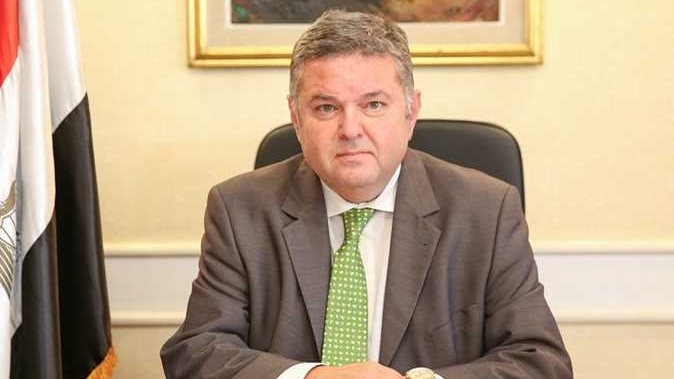 وزير قطاع الأعمال المصري هشام توفيق