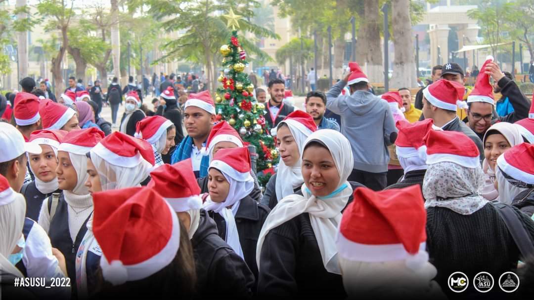 احتفالا بالعام الجديد مفاجأة اتحاد طلاب جامعة عين شمس