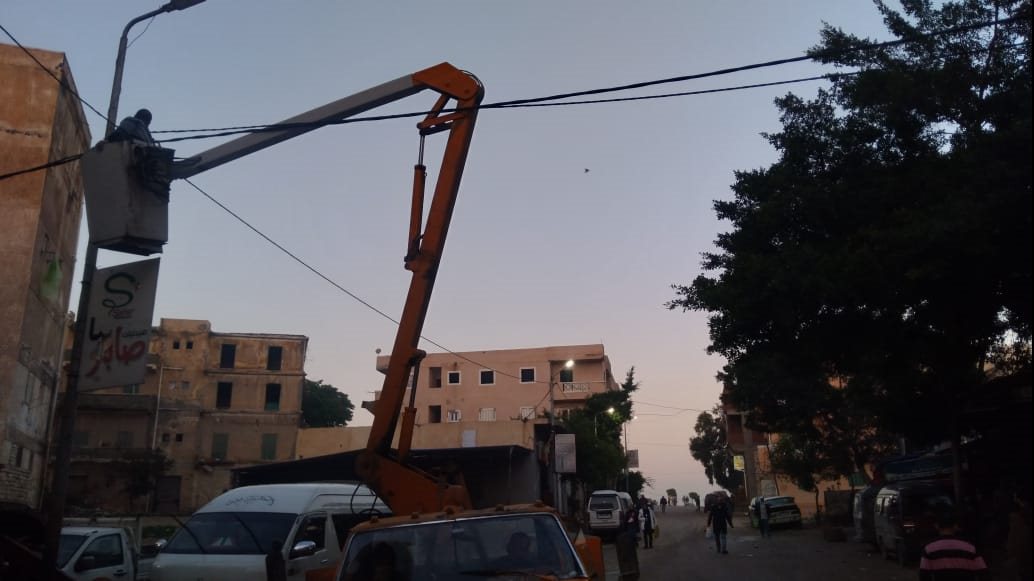 صيانة أعمدة الإنارة 