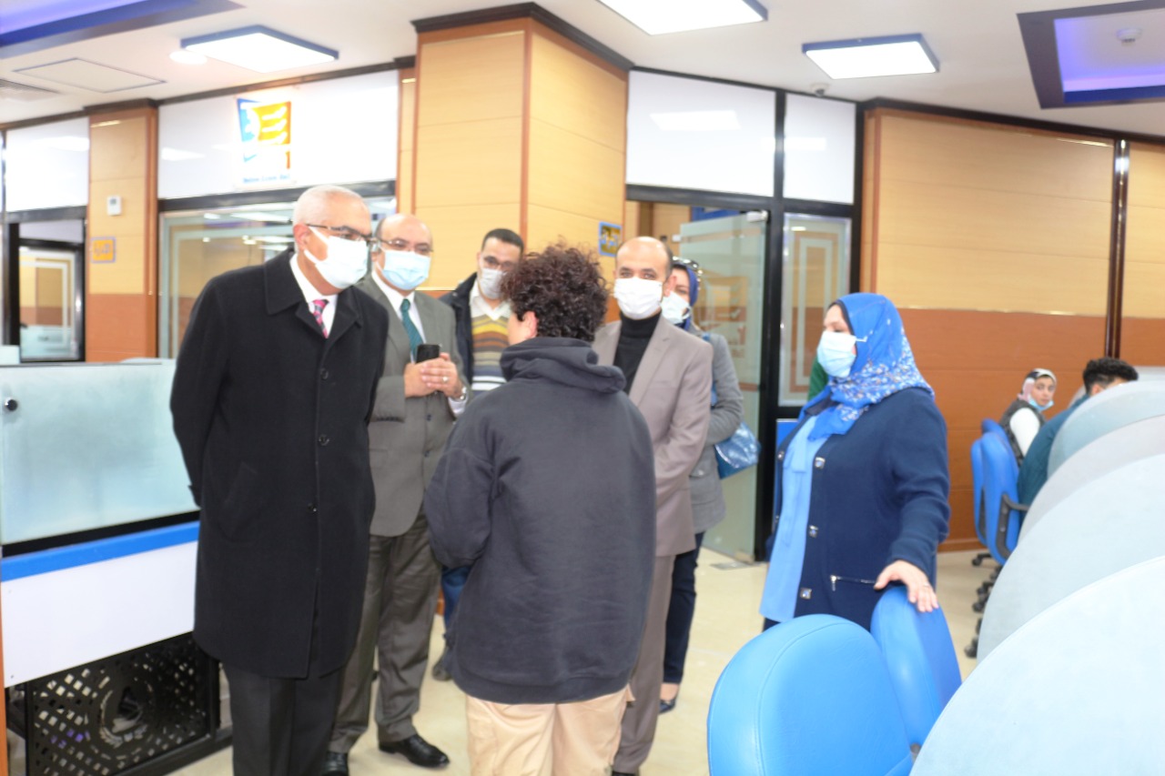 جانب من الجولة التفقدية لرئيس الجامعه