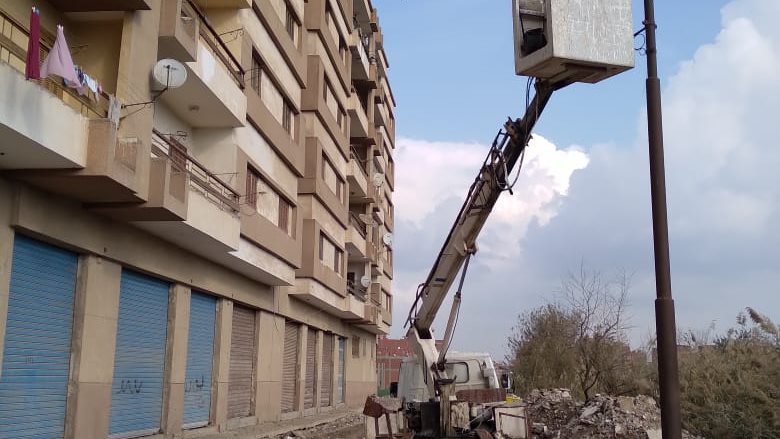 حملة صيانة وإصلاح أعطال أعمدة ورفع كفاءة الإنارة العامة