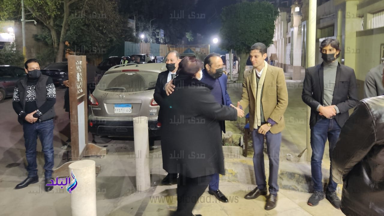 وزيرة الثقافة في عزاء أحمد الحجار