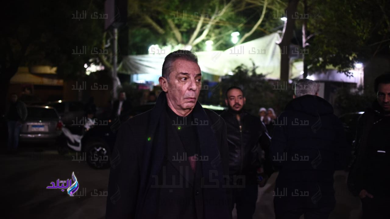 محمود حميدة في عزاء أحمد الحجار