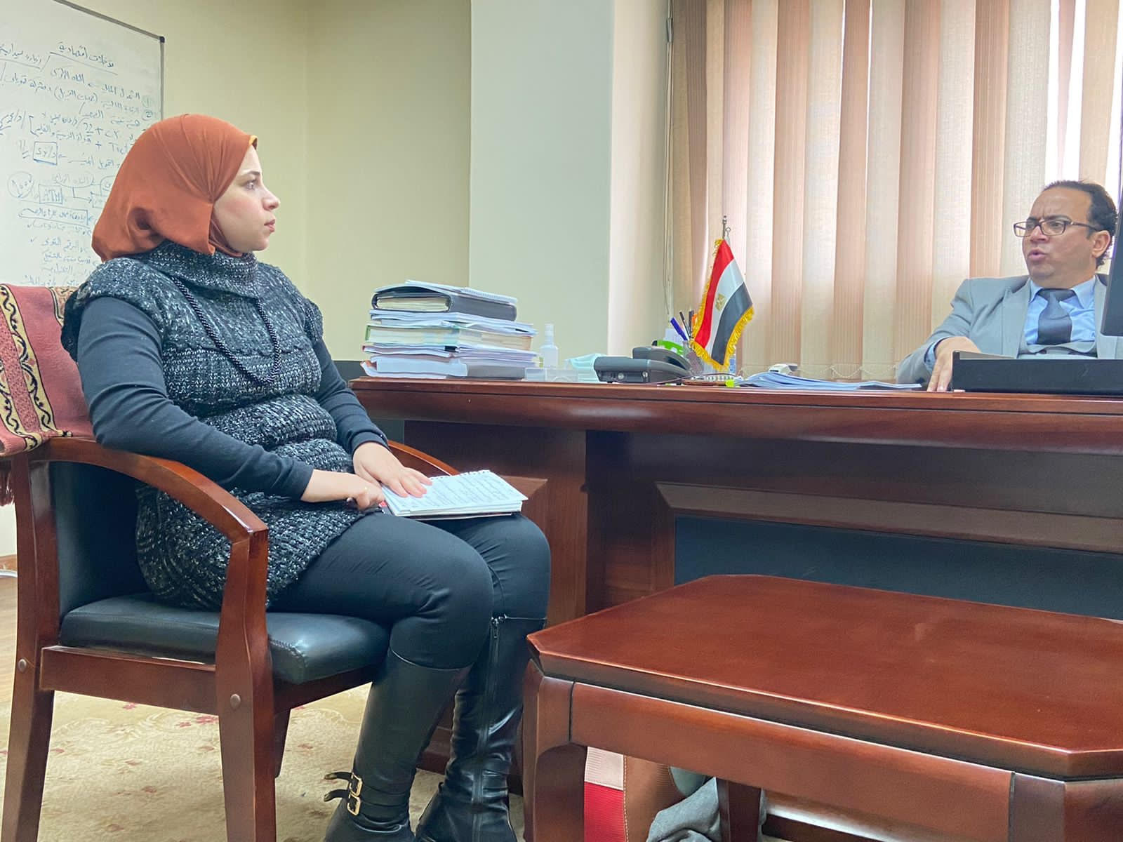 جميل حلمي مساعد وزيرة التخطيط وآية الجارحي صحفية صدى البلد