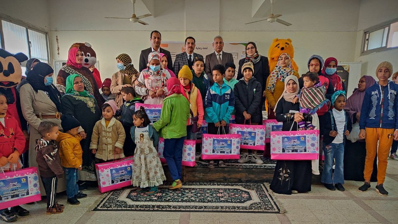 قافله فنيه بجامعة المنيا 