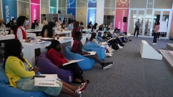 جانب من فعاليات منتدى شباب العالم