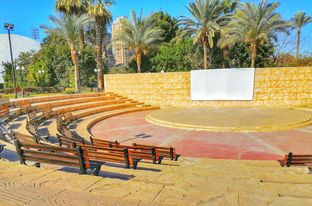  شاشة عملاقة بمركز التنمية الشبابية بالجزيرة