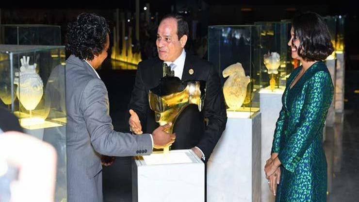 الرئيس السيسي يفتتح النصب التذكاري للإنسانية