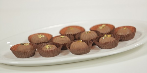 المعمول المغطى بالشيكولاتة